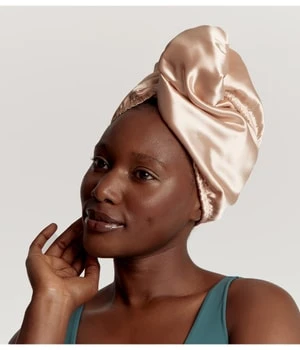 GLOV Hair Wrap Satin Champagne Serviette De Bain 7 GLOV Hair Wrap Satin Champagne Serviette De Bain – Image 5