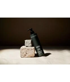 Natucain Revitalizing Shampoo Shampoing 13 Natucain Revitalizing Shampoo Shampoing -Soins Capillaires Boutique natucain revitalizing shampoo haarshampoo 300 ml 4063528022998 visual3